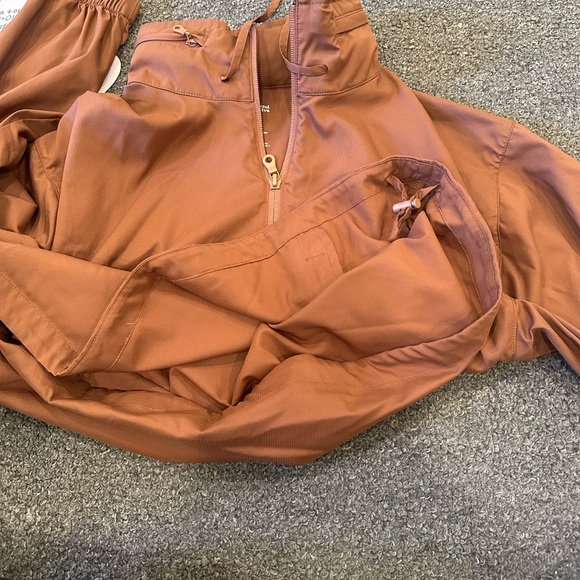 Girlfriend Collective Brown Huddle Cropped 1/4 Zip Windbreaker Jacket Size XS - Picture 11 of 12